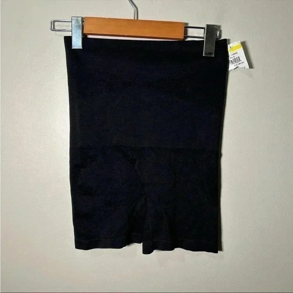 NWT F.I.T shaper shorts S - Picture 4 of 5